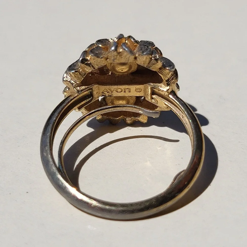 Avon vintage ring